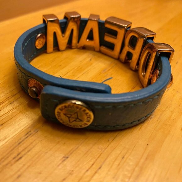 Vintage BCBGeneration Dream Bracelet 5/$25 - Picture 4 of 4